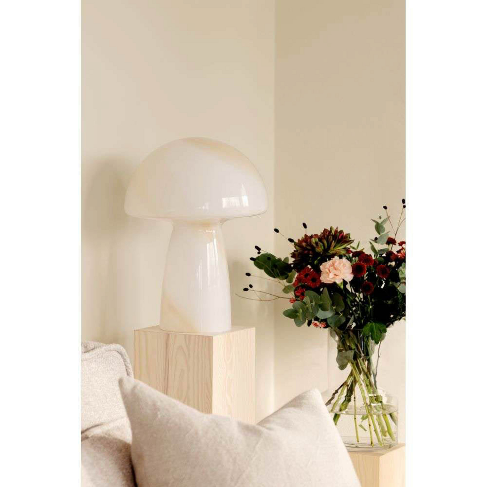 Fungo 30 Lampa Stołowa Beige - Globen Lighting