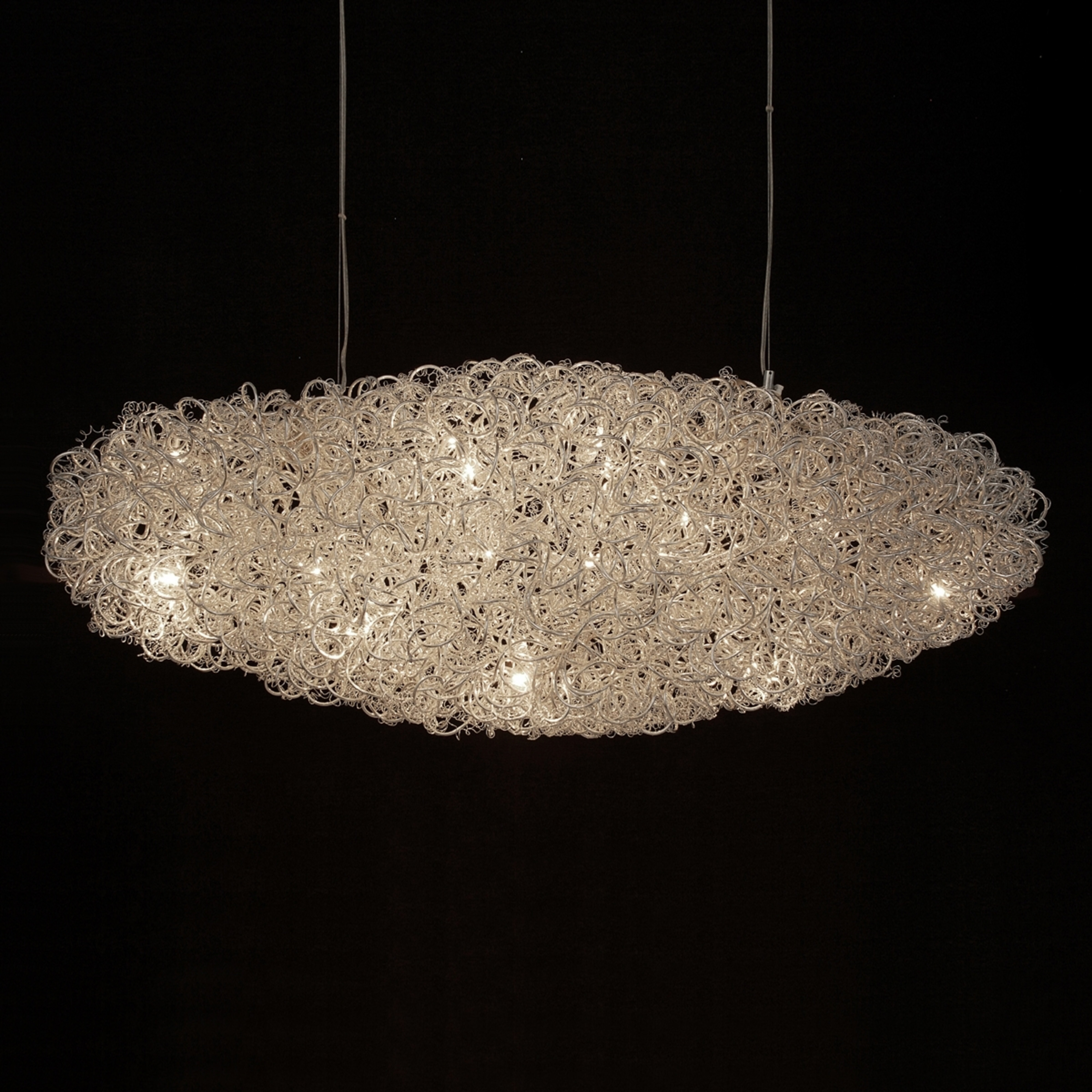 Précieuse suspension LED Dirigibile