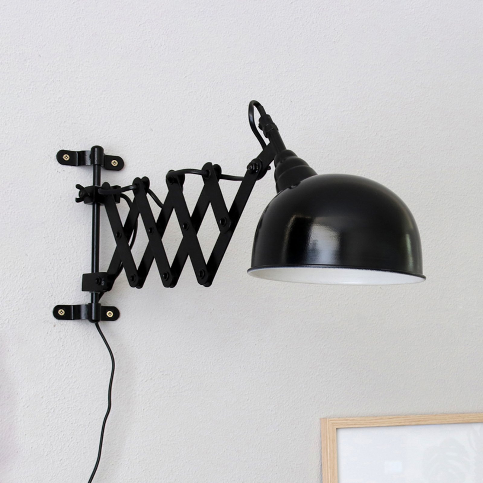 Yorkshire harmonica arm light for the wall, black