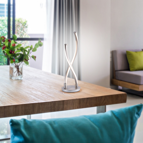 Lampe à poser LED moderne et TC Q-Malina