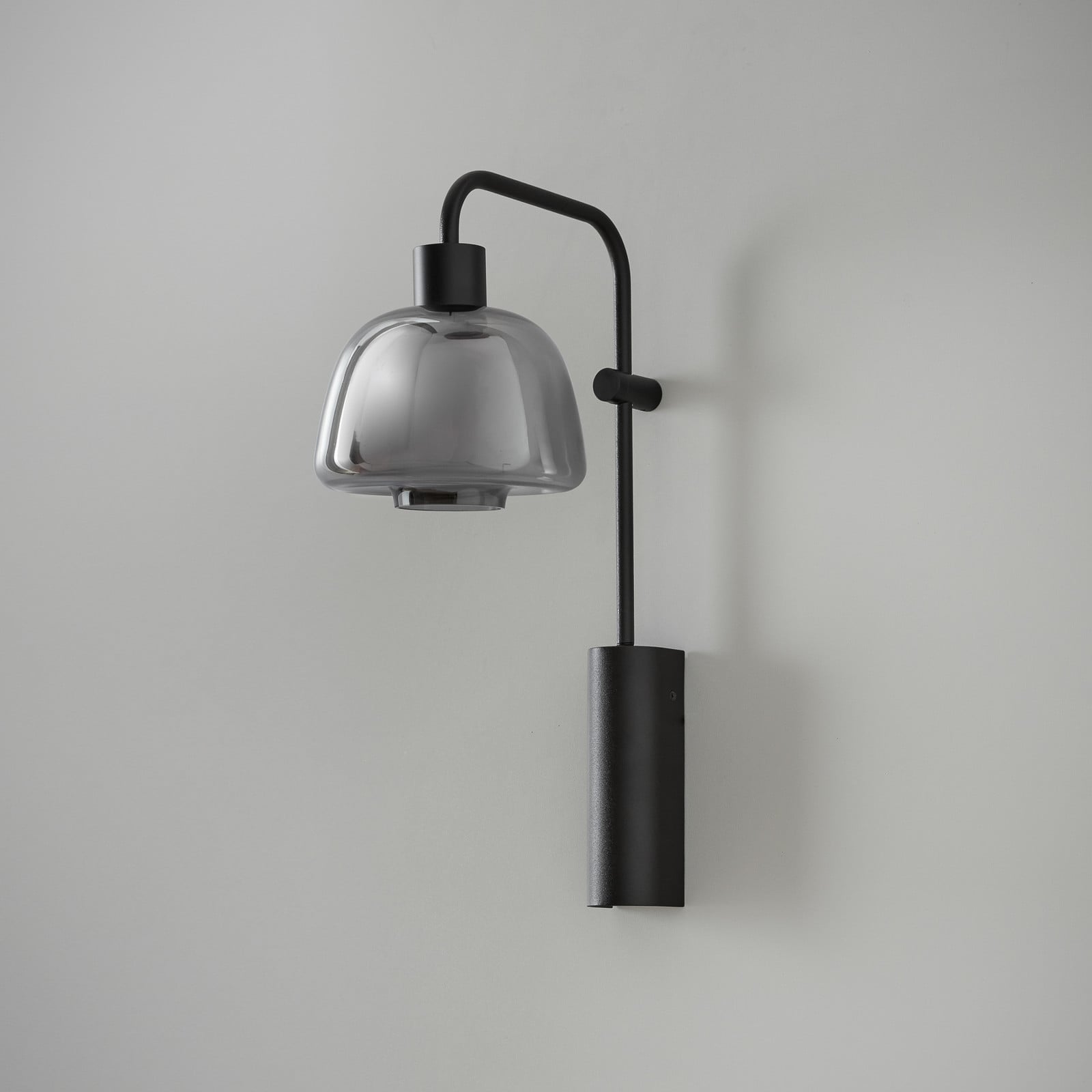 Bover LED-aplică de perete Drep A/04 sticlă gri fumuriu negru 2.700K - Camera de zi / sufragerie - Design - negru gri fumuriu - Aluminiu