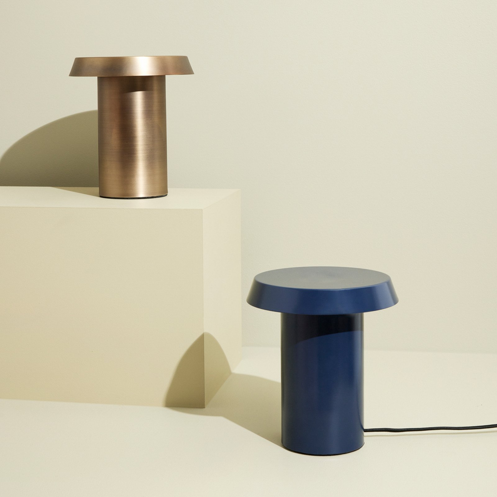 Keen Bordlampe Dark Blue - Hübsch