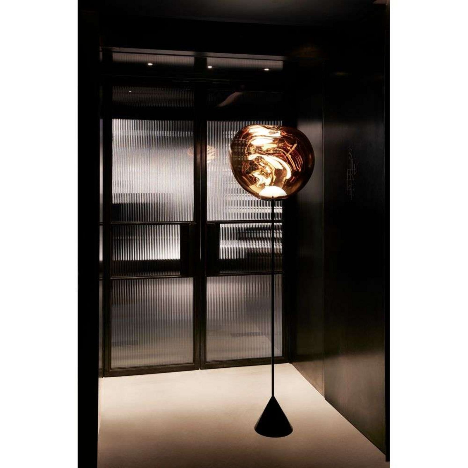 Melt Cone Slim Lampadar Gold - Tom Dixon