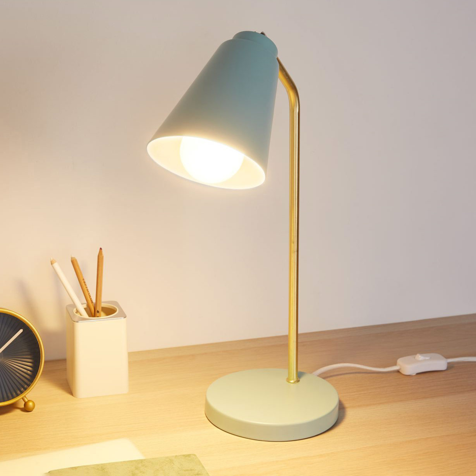 Pauleen True Charm table lamp in light blue/gold