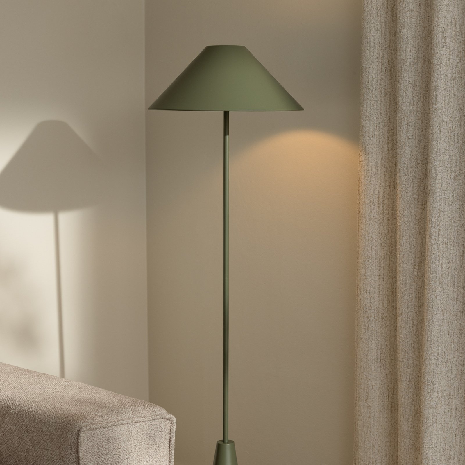Cannes Stehleuchte grün Metall 140 cm - Globen Lighting