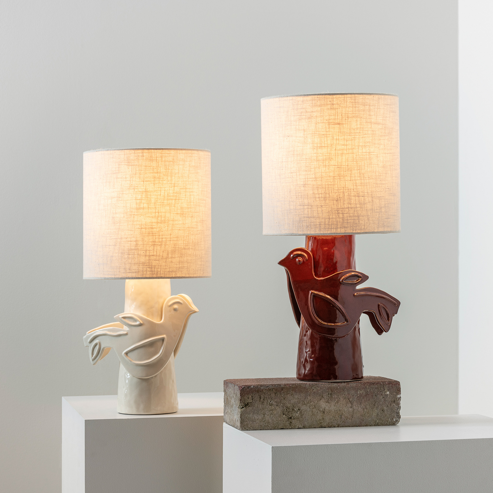 WHITE PALOMA bordlampe, hvid, stentøj, højde 52 cm, E27 – Serax