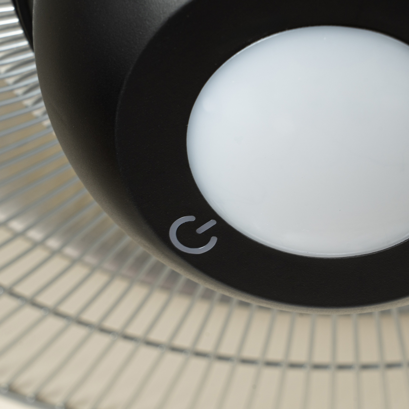 Lucande Pyravo suspended patio heater, beige, aluminium, Ø 60 cm Lucande Pyravo suspended patio heater, beige, aluminium, Ø 60 cm
