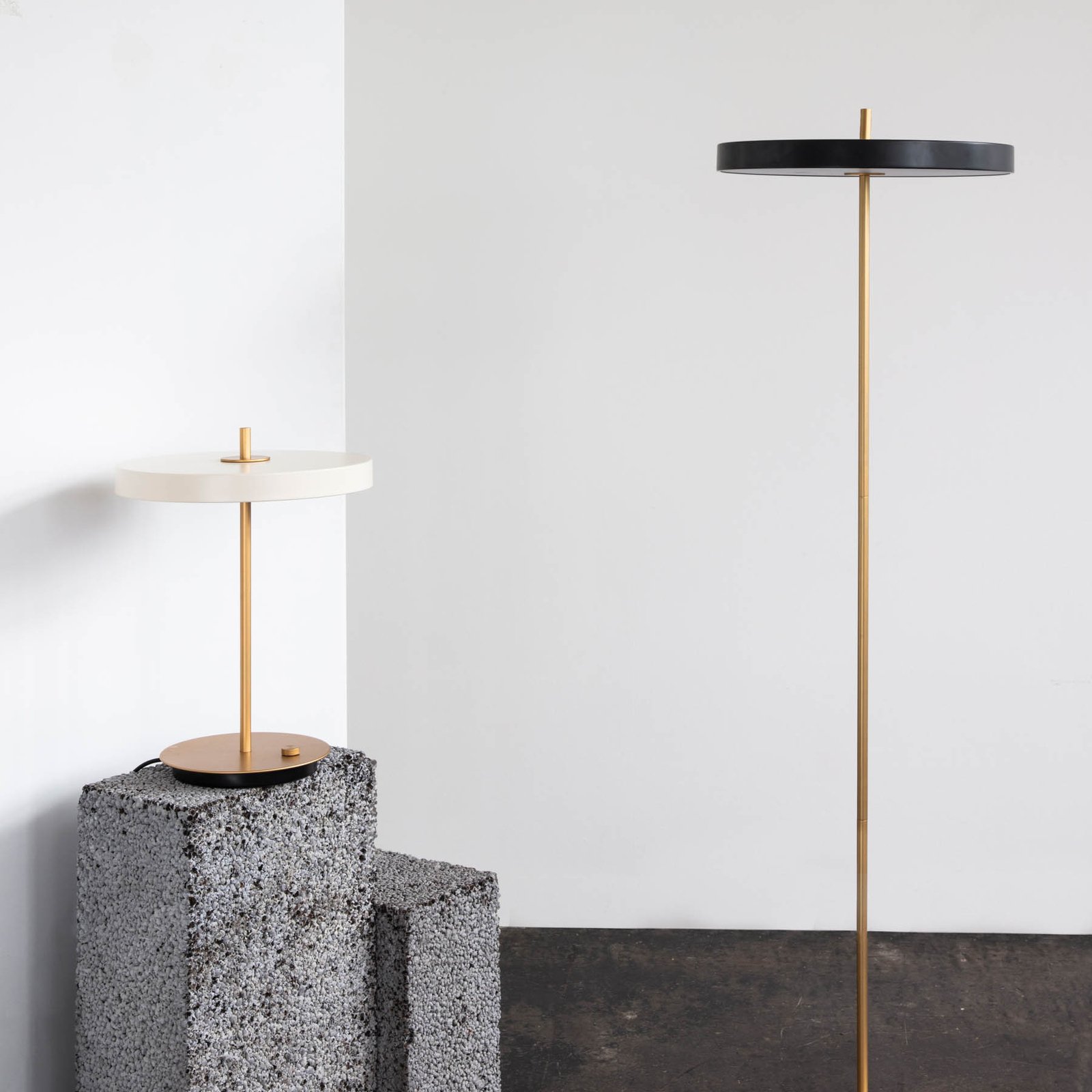 Asteria Bordlampe Pearl White - UMAGE