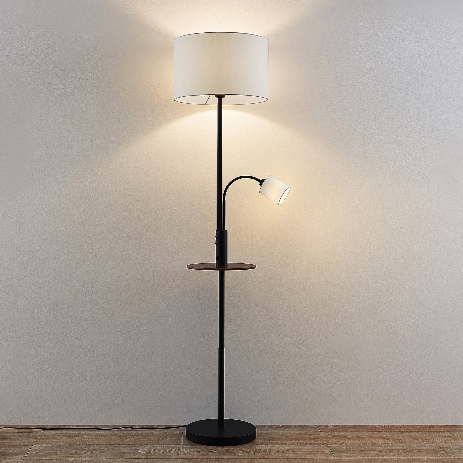 Aovan Gulvlampe USB Black - Lindby