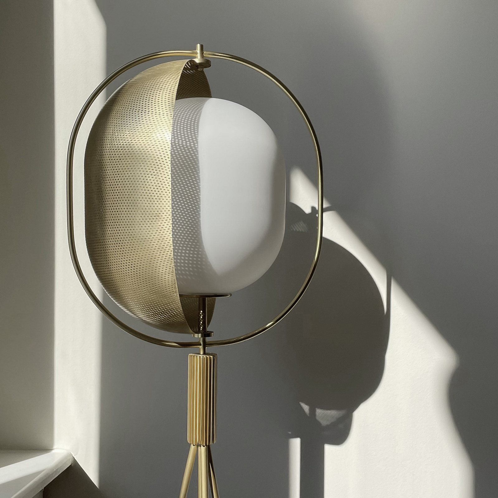 Lampadar Pearl, alamă, înălțime 140 cm, aluminiu - 101 Copenhagen