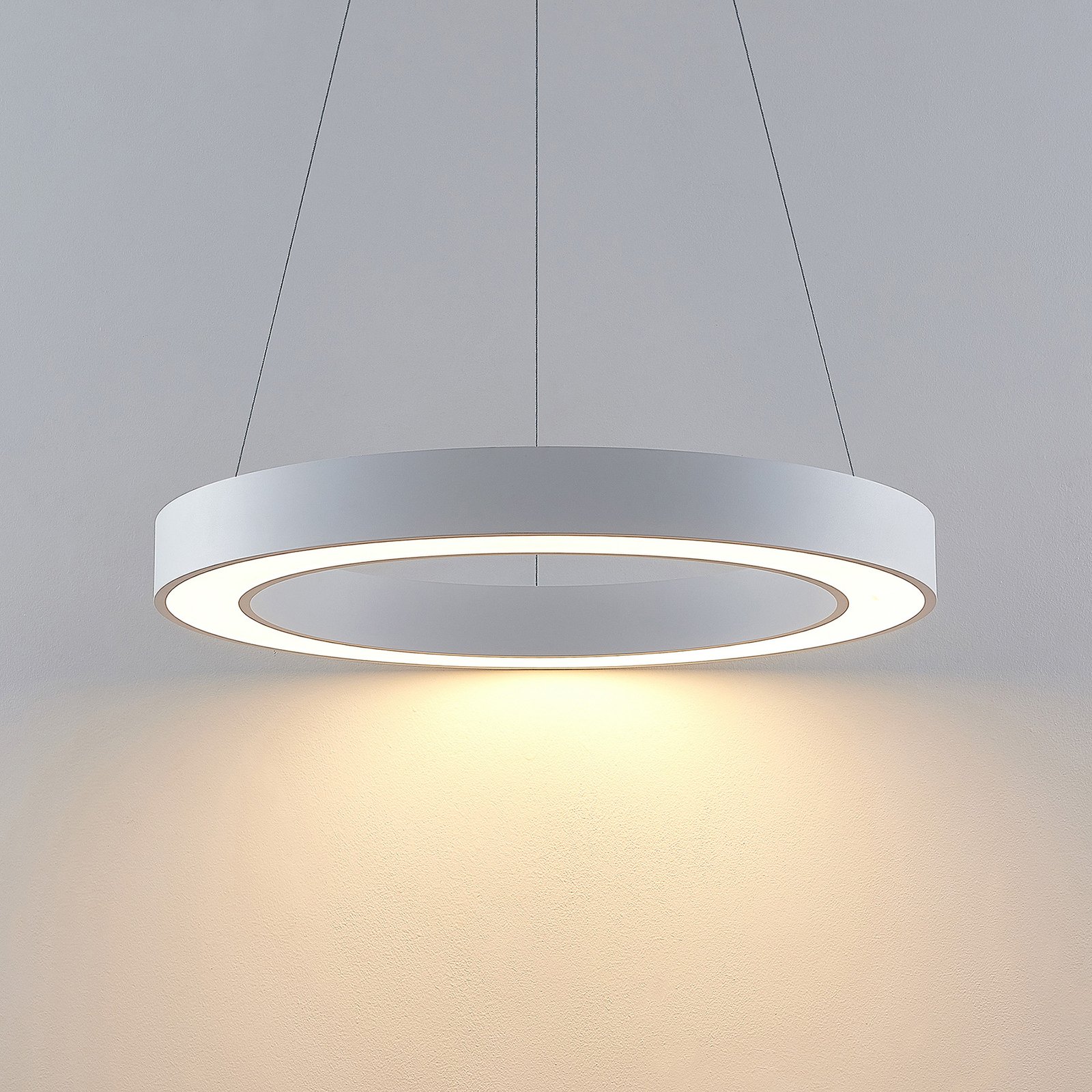 Arcchio Sharelyn LED-Pendelleuchte, Ø 80 cm, weiß, Ring, CCT