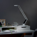 Luctra Table Linear LED-Tischleuchte mit Fuß