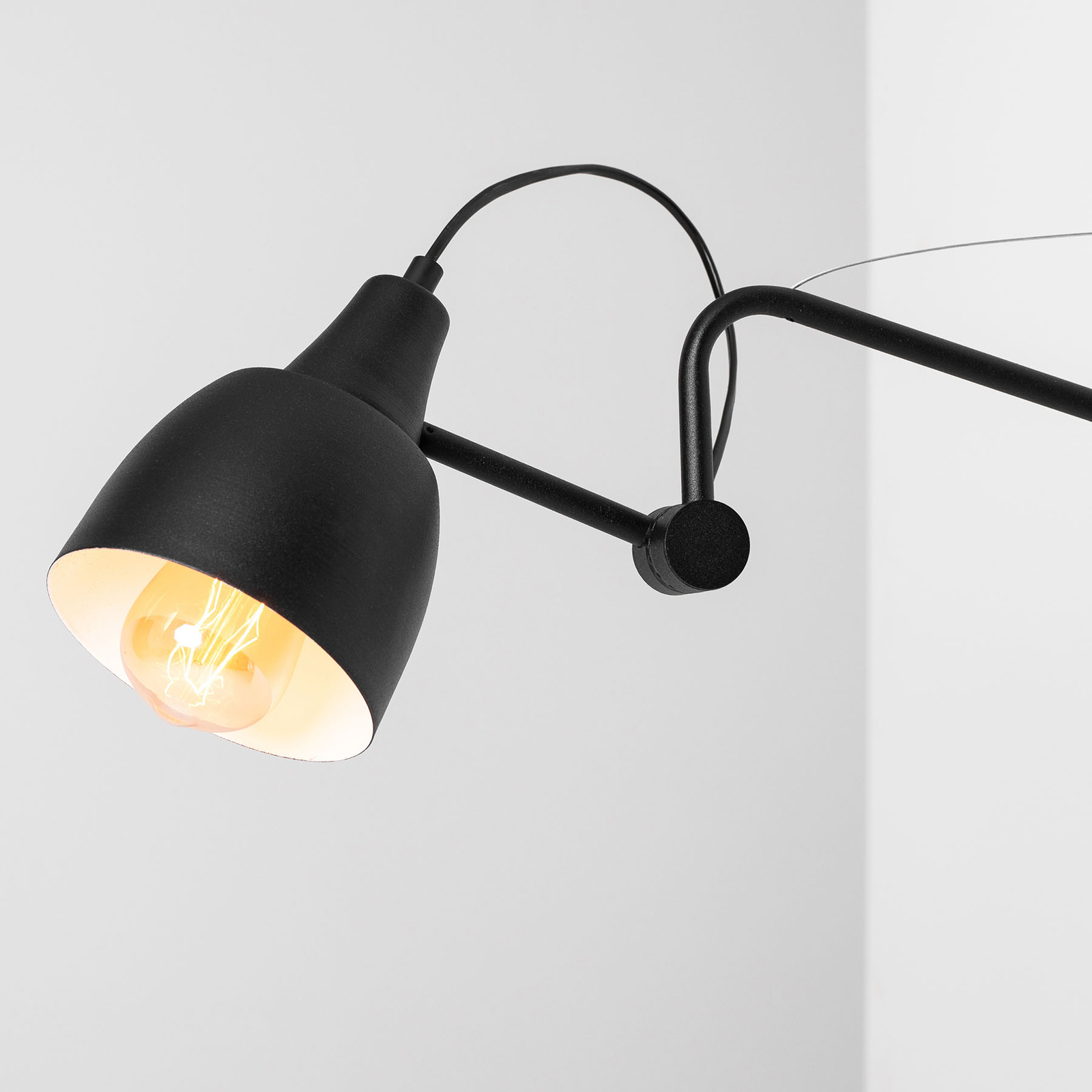 1031 wall light with cantilever arm, black