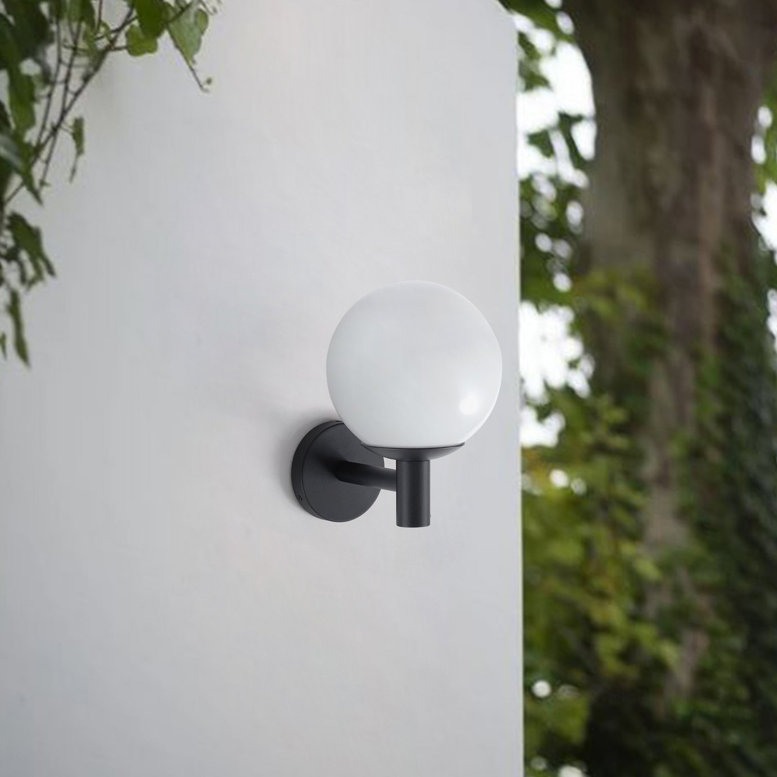 Lindby udendørs væglampe Dangan, hvid, glas, Ø 20 cm, IP44