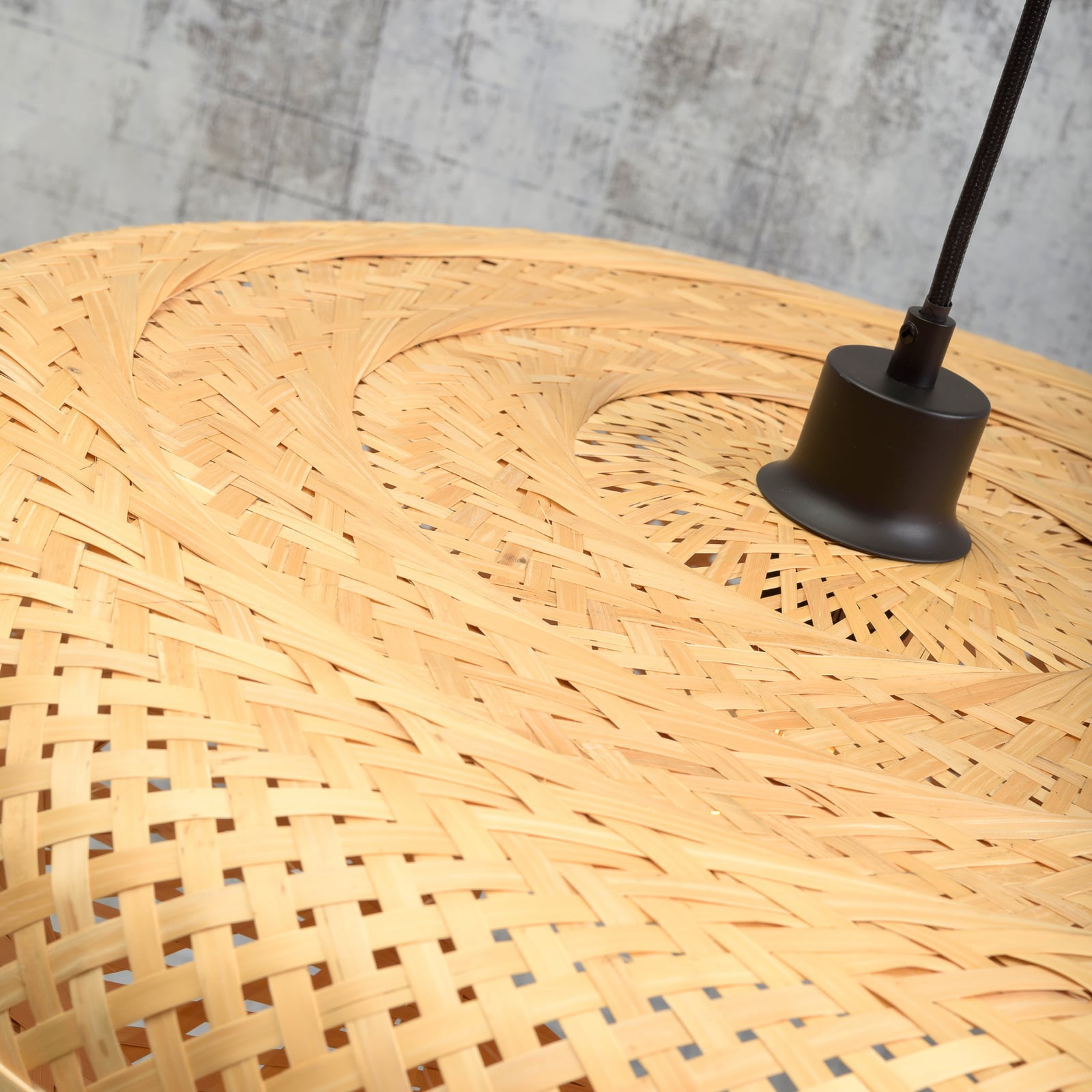 GOOD & MOJO Candeeiro suspenso Palawan, natural, Ø 60 cm, bambu, E27 GOOD & MOJO Candeeiro suspenso Palawan, natural, Ø 60 cm, bambu, E27