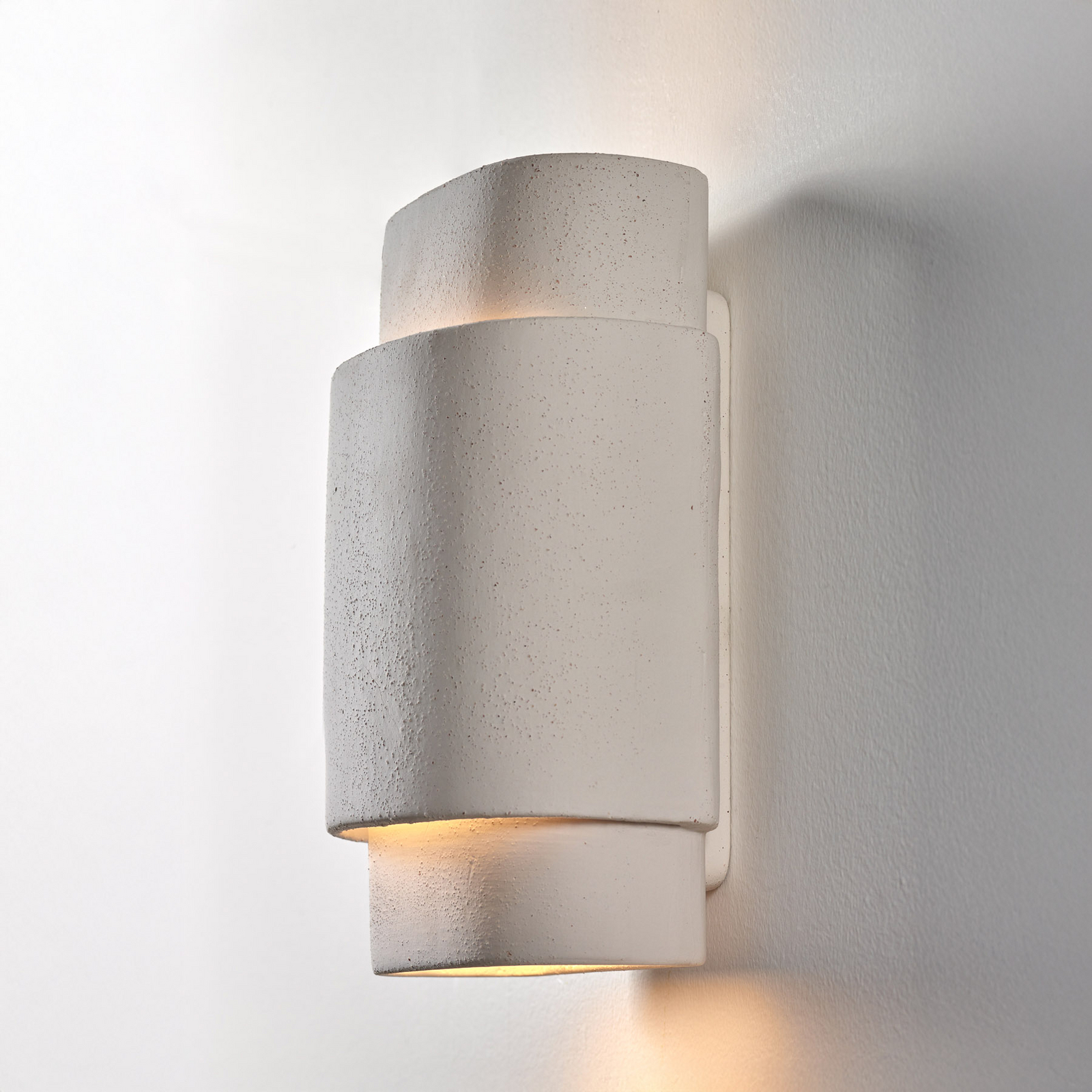 BEIGE PIERRE væglampe, op/ned, stentøj, E14 – Serax BEIGE PIERRE væglampe, op/ned, stentøj, E14 – Serax