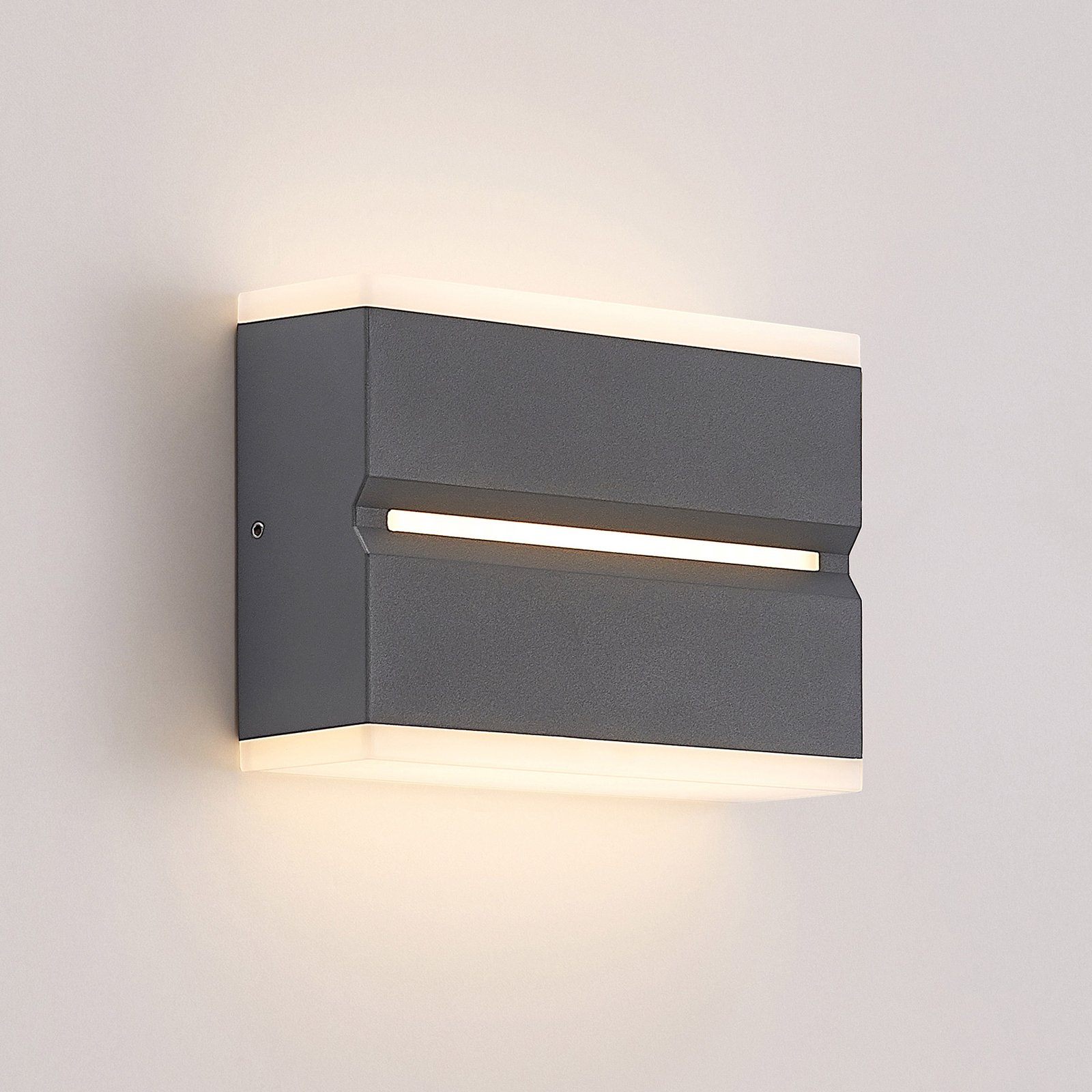 Prios Itarion LED udendørs væglampe, opalhvid skærm