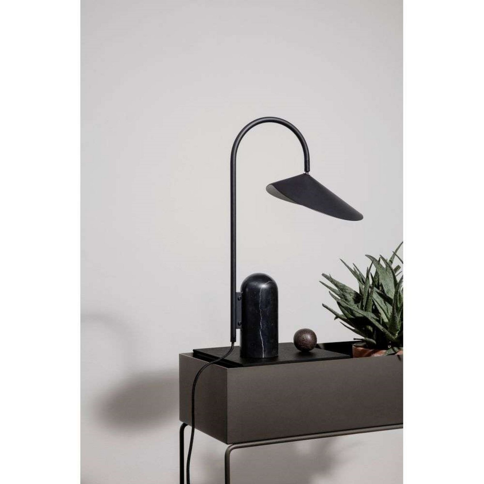 Arum Lampă de Masă Black - ferm LIVING