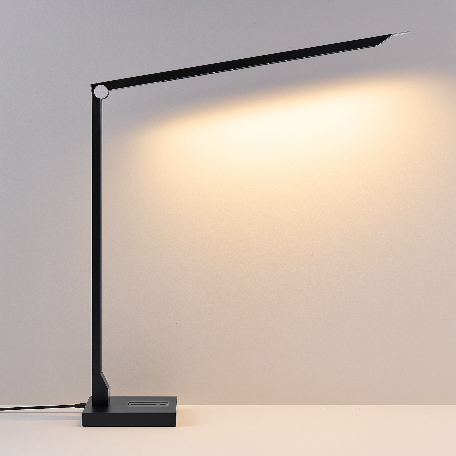 Lámpara de mesa LED FLOYD PRO, negra, 55 cm, CCT, atenuable
