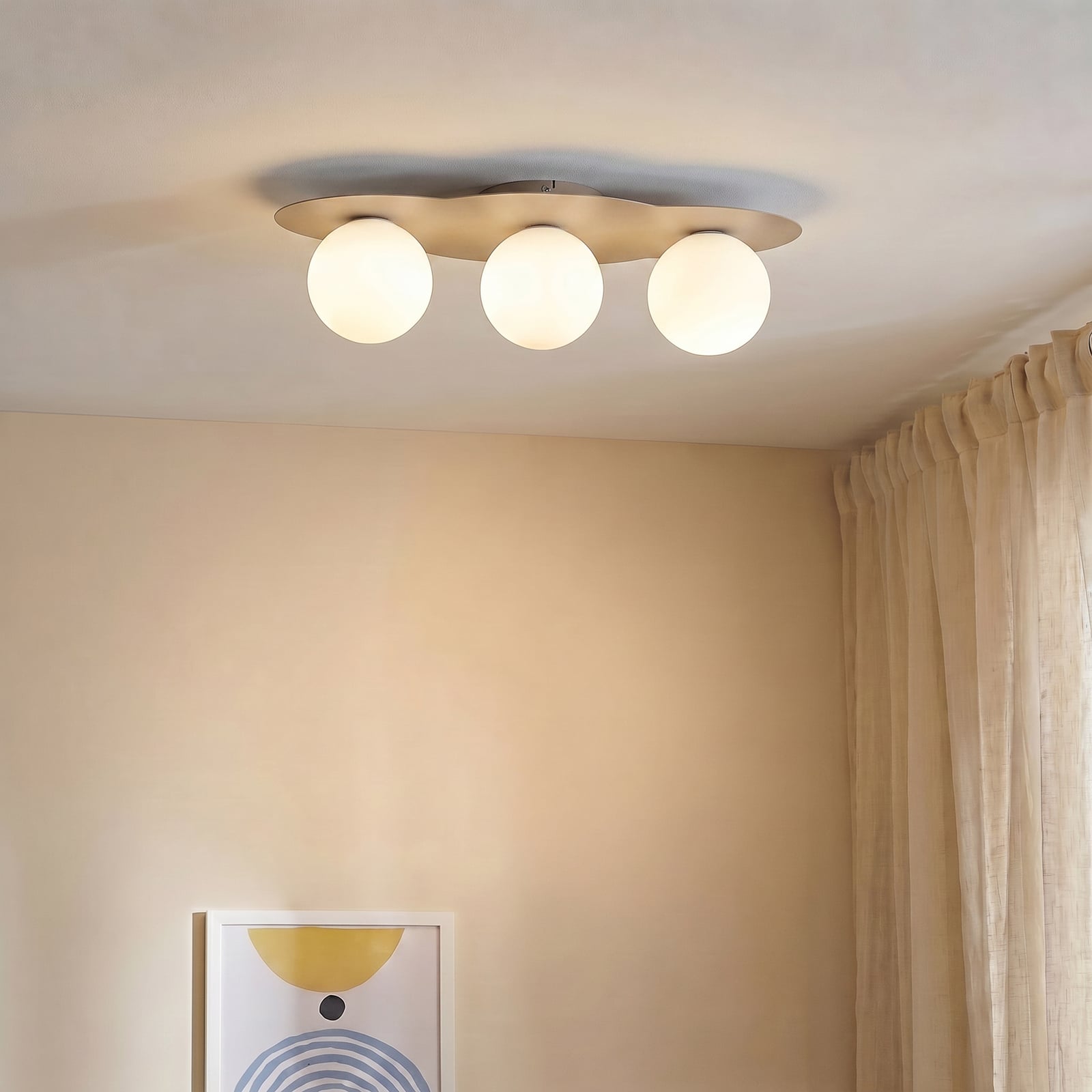 Taklampe Cloud, beige, 3 lyskilder, glass, lengde 51 cm, G9