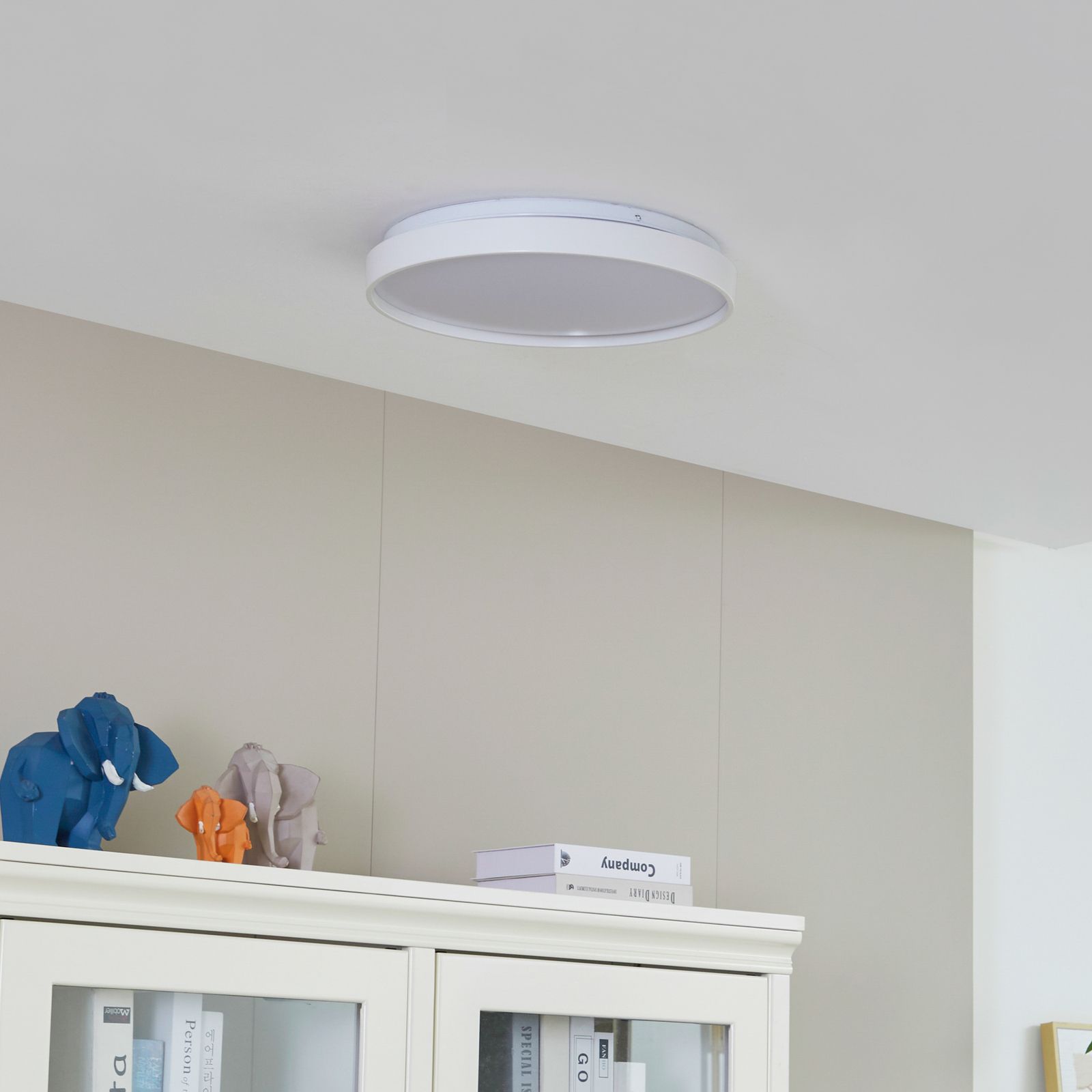 Lindby Smart LED-Deckenlampe Mirren, weiß, Metall, CCT, Tuya