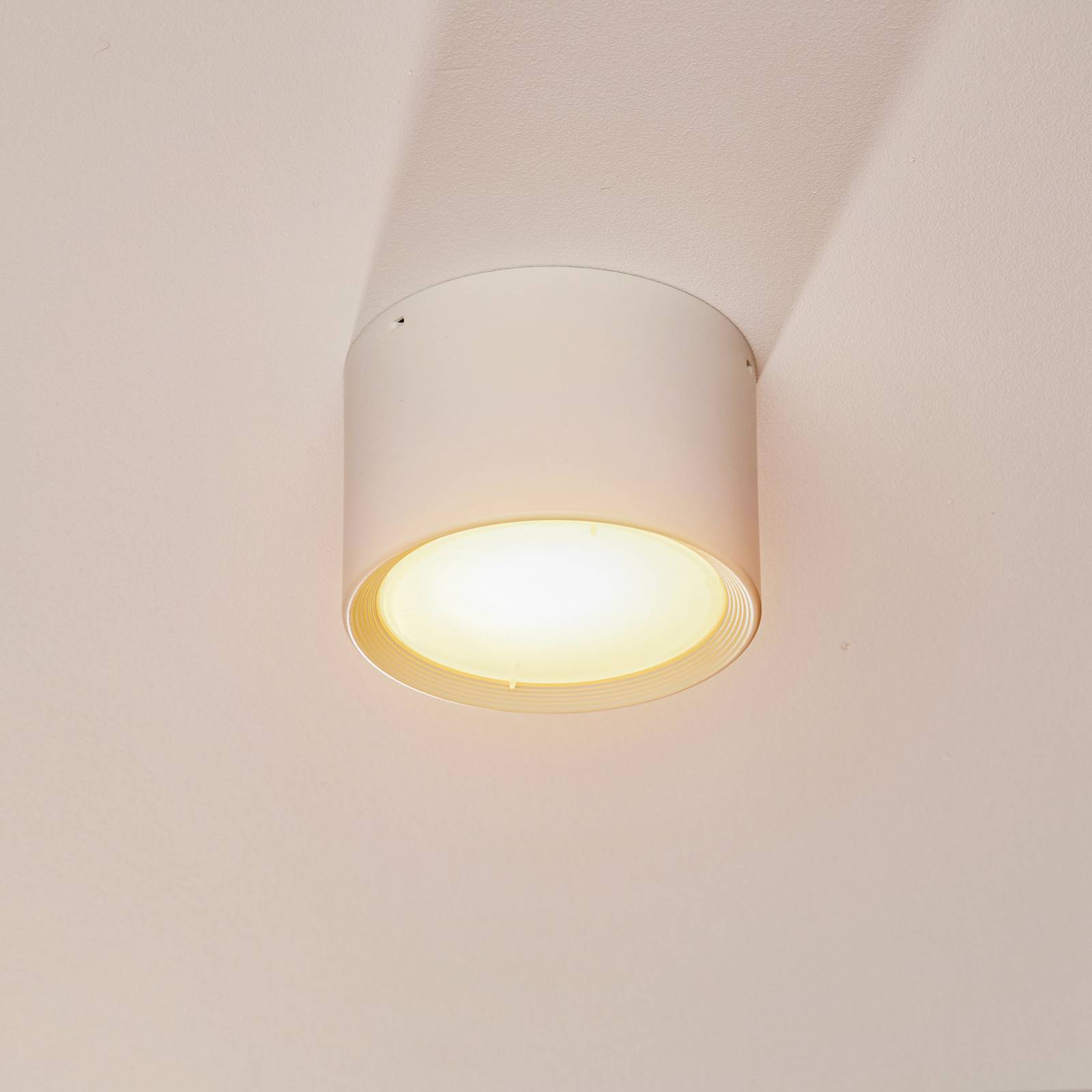 Ita LED-downlight i hvitt med avdekning Ø 12 cm