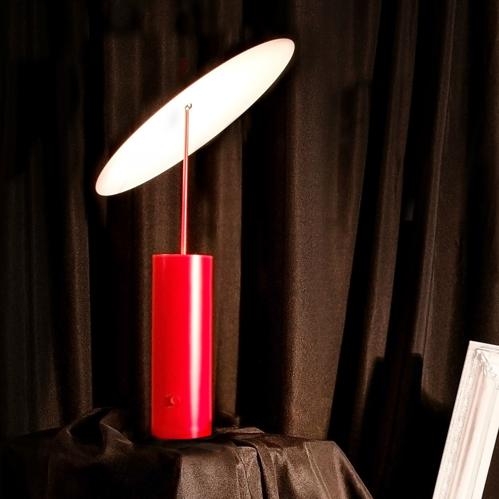 Innermost Parasol LED-Tischleuchte, rot