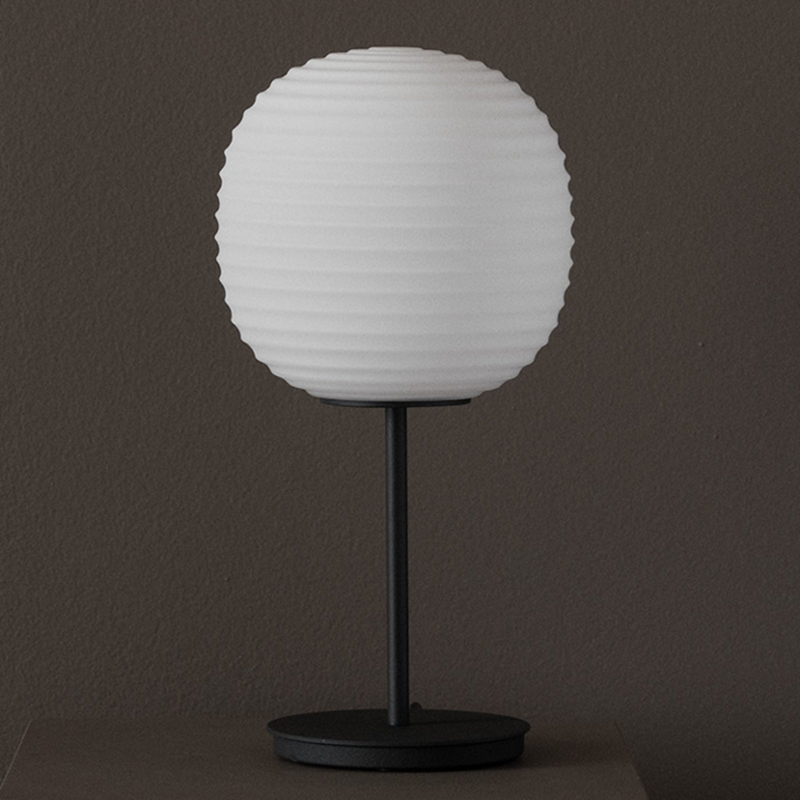 New Works Lantern Kis asztali lámpa, magasság 40cm
