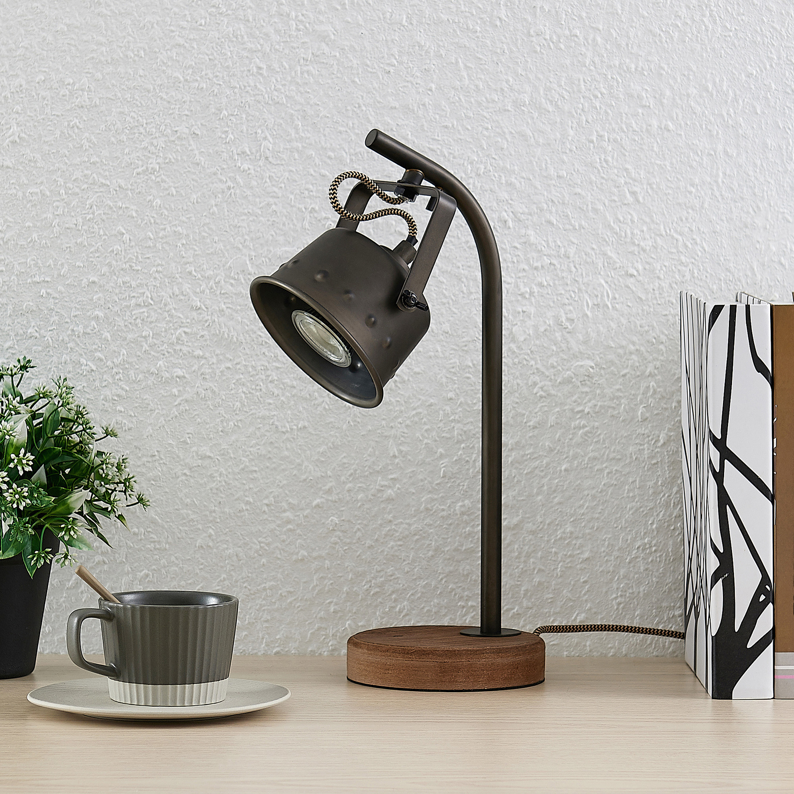 Lindby Rubinjo lampe à poser avec pied en bois