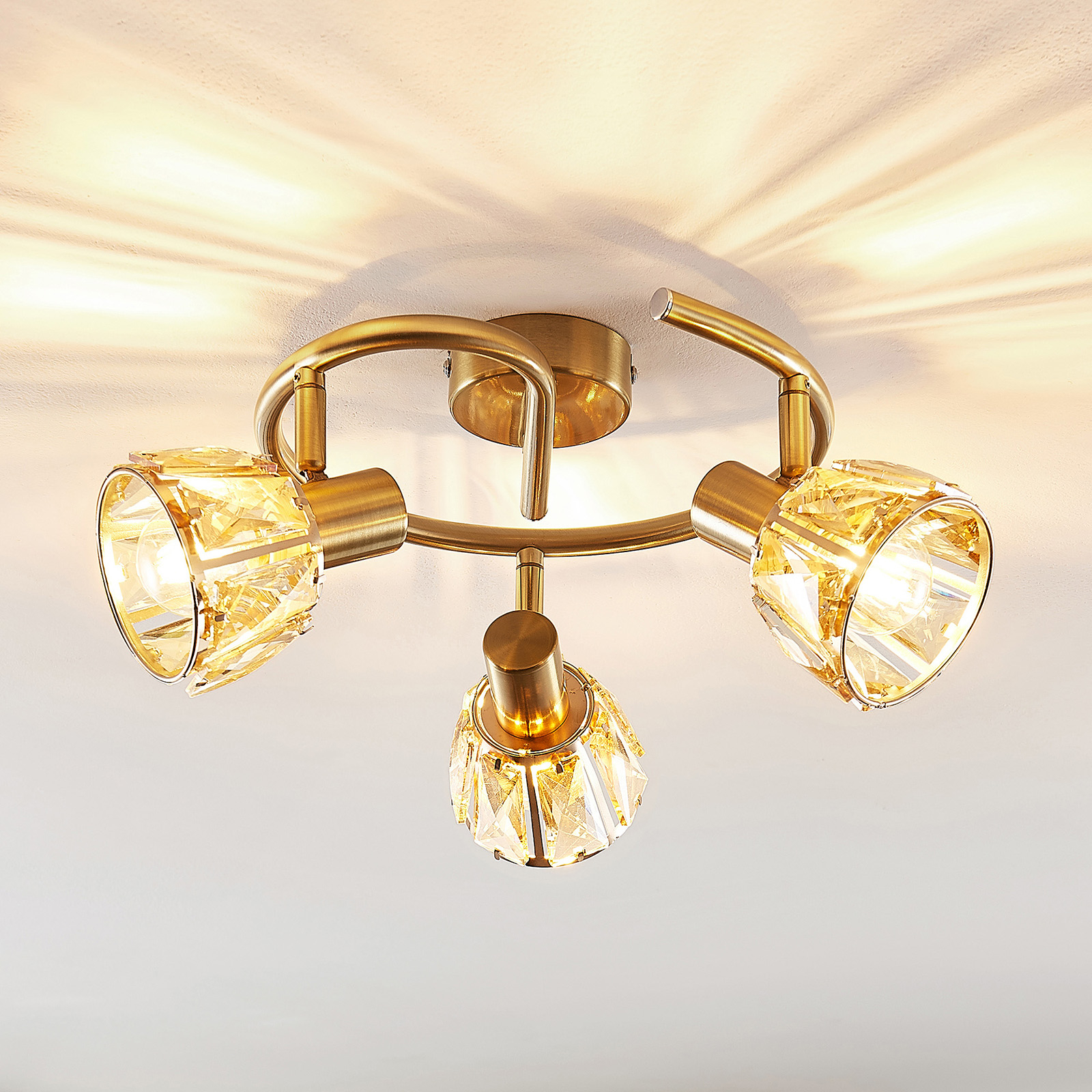 Lindby Kosta plafondlamp, 3-lamps, messing