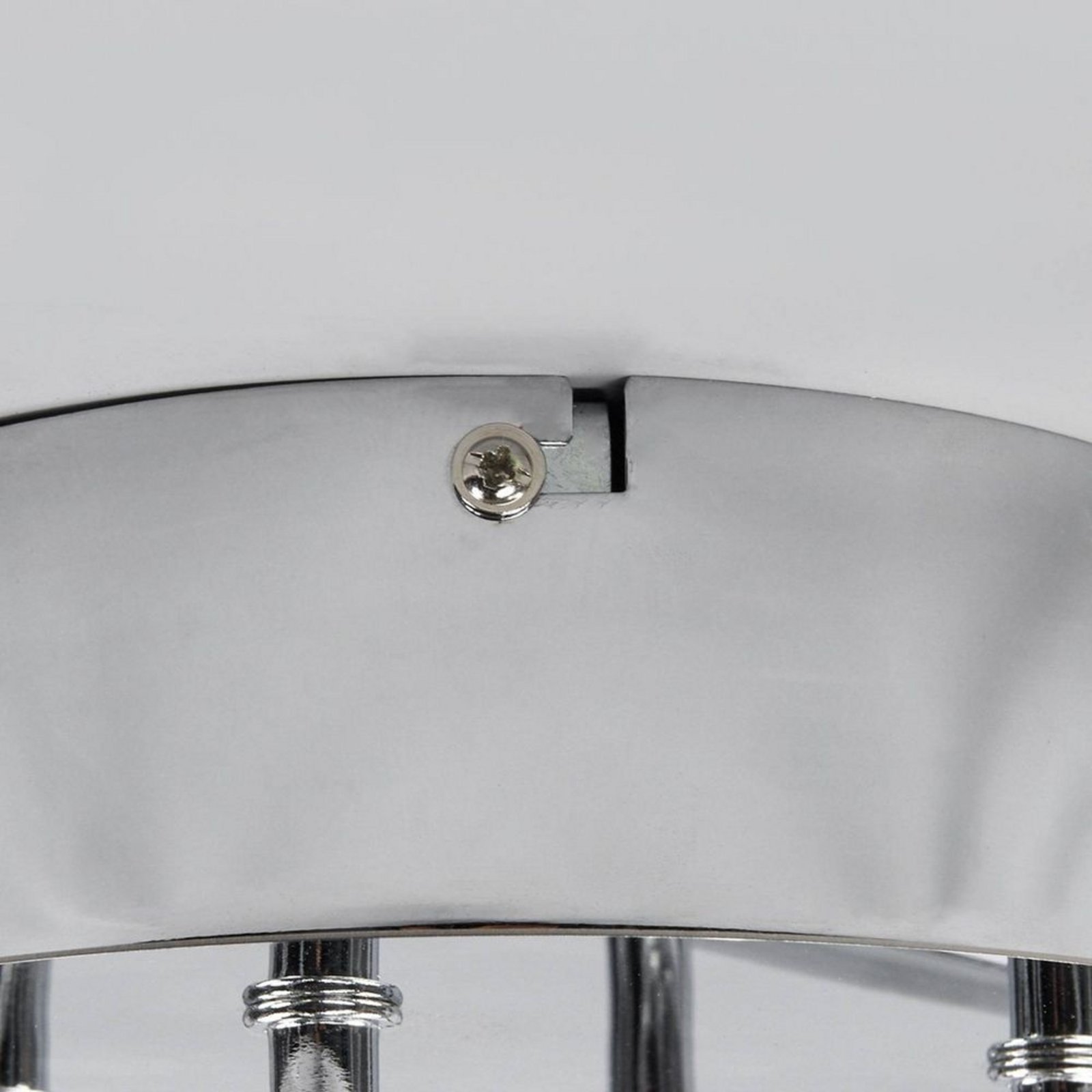 Yael Kattovalaisin Chrome/White - Lindby