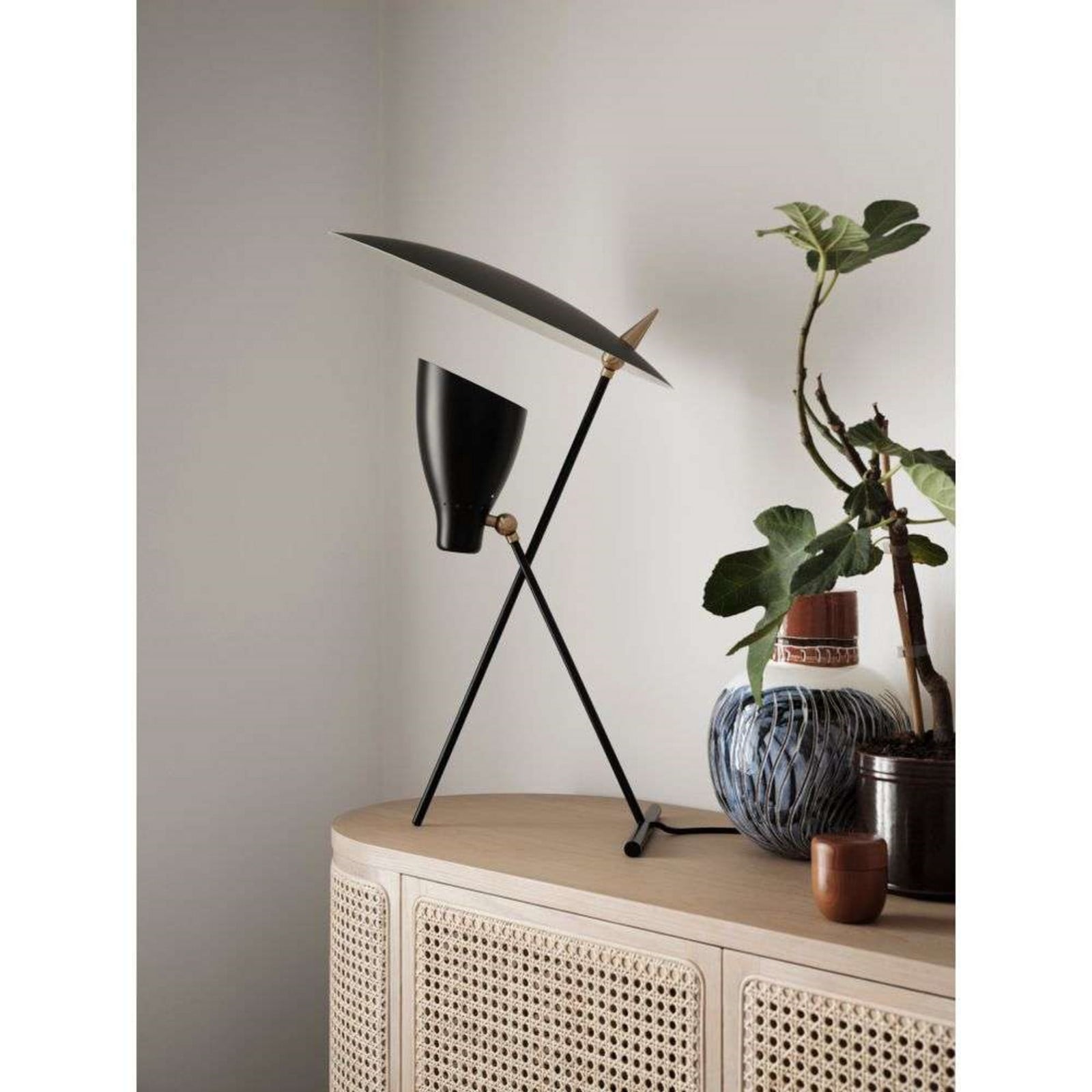 Silhouette Tischleuchte, schwarz, Höhe 59 cm Warm Nordic - Wohnzimmer - Design - Metall - Einflammig