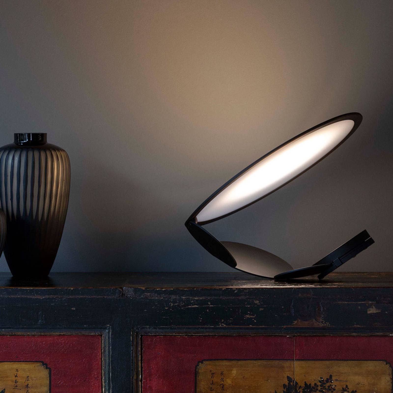 Designerska lampa stołowa LED Axolight Cut