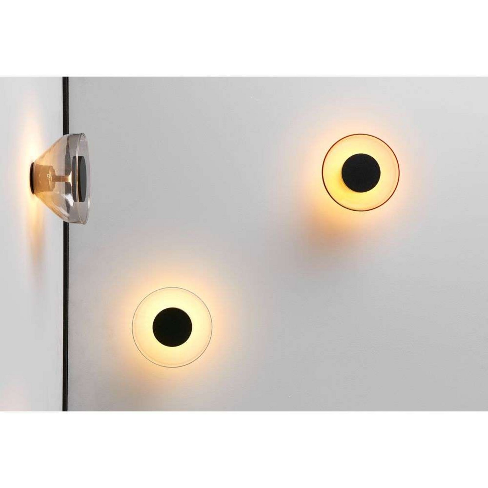 Aura Wall Lamp On/Off Translucent - Marset