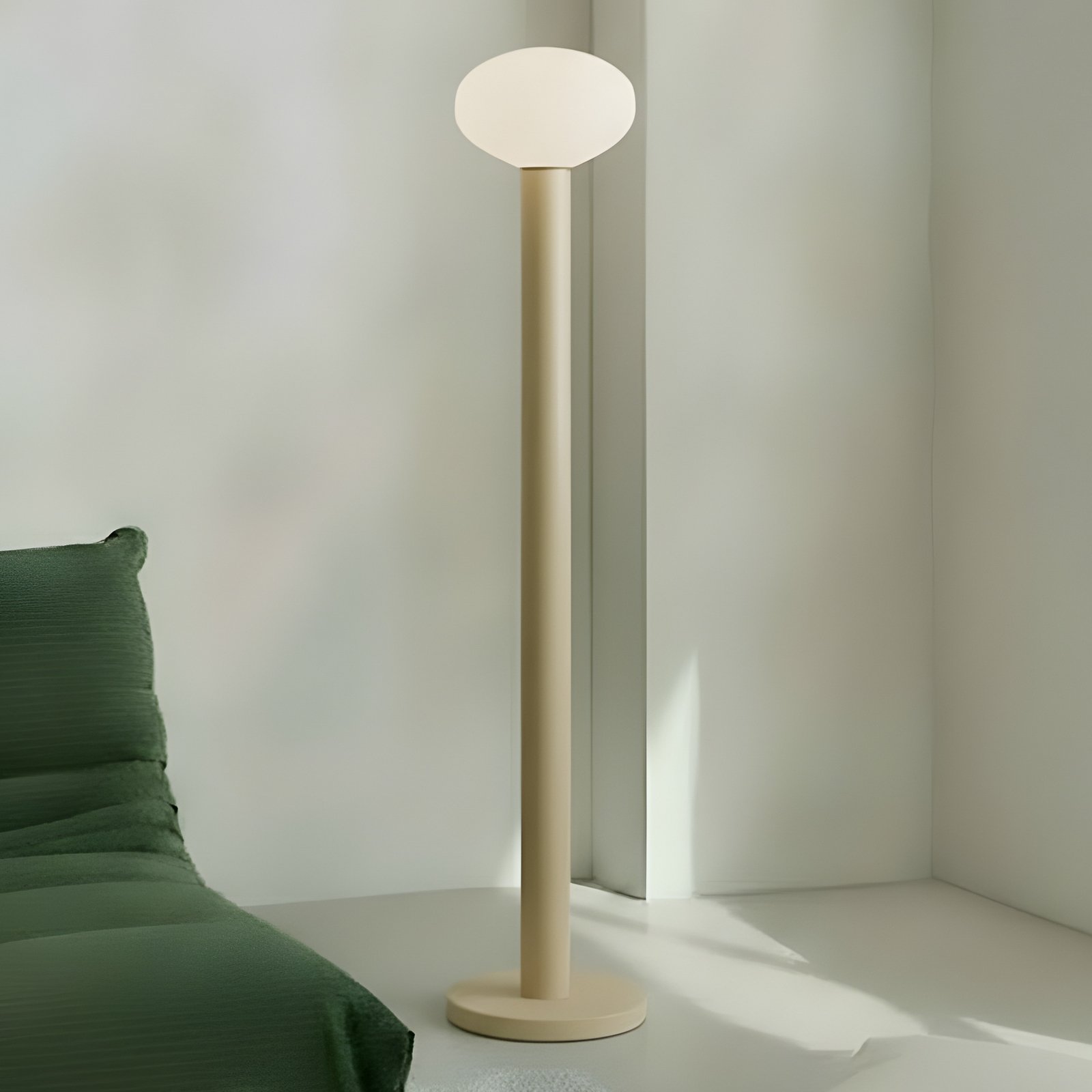 Stāvlampa Flo, smilškrāsā, augstums 138 cm, 1 spuldze, stikls