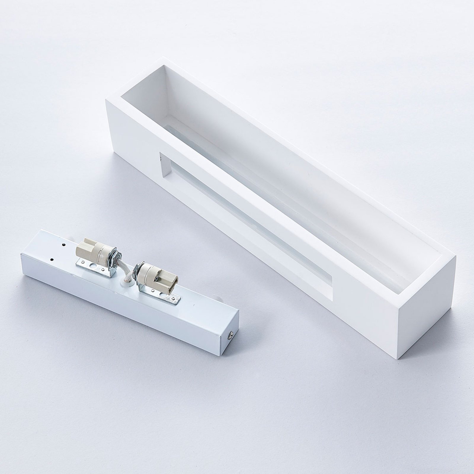 Tjada 35 Wall Lamp White - Lindby