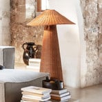 ferm LIVING stāvlampa Dou, rotangpalmas, dzelzs, augstums 131 cm