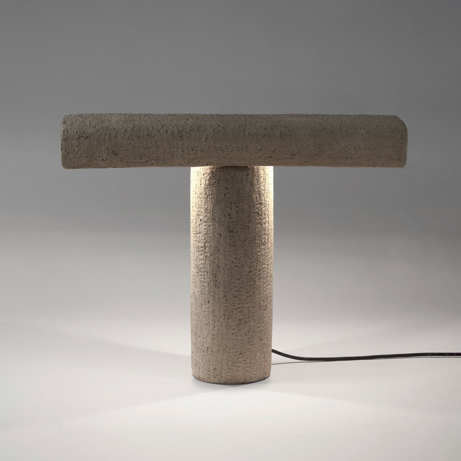 CEMENT FCK bordlampe, grå, beton, højde 38 cm, G9 – Serax CEMENT FCK bordlampe, grå, beton, højde 38 cm, G9 – Serax