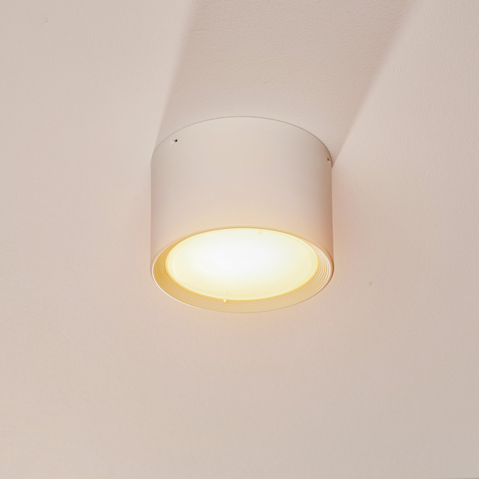 LED осветително тяло Ita в бяло с разсейвател, Ø 12 cm