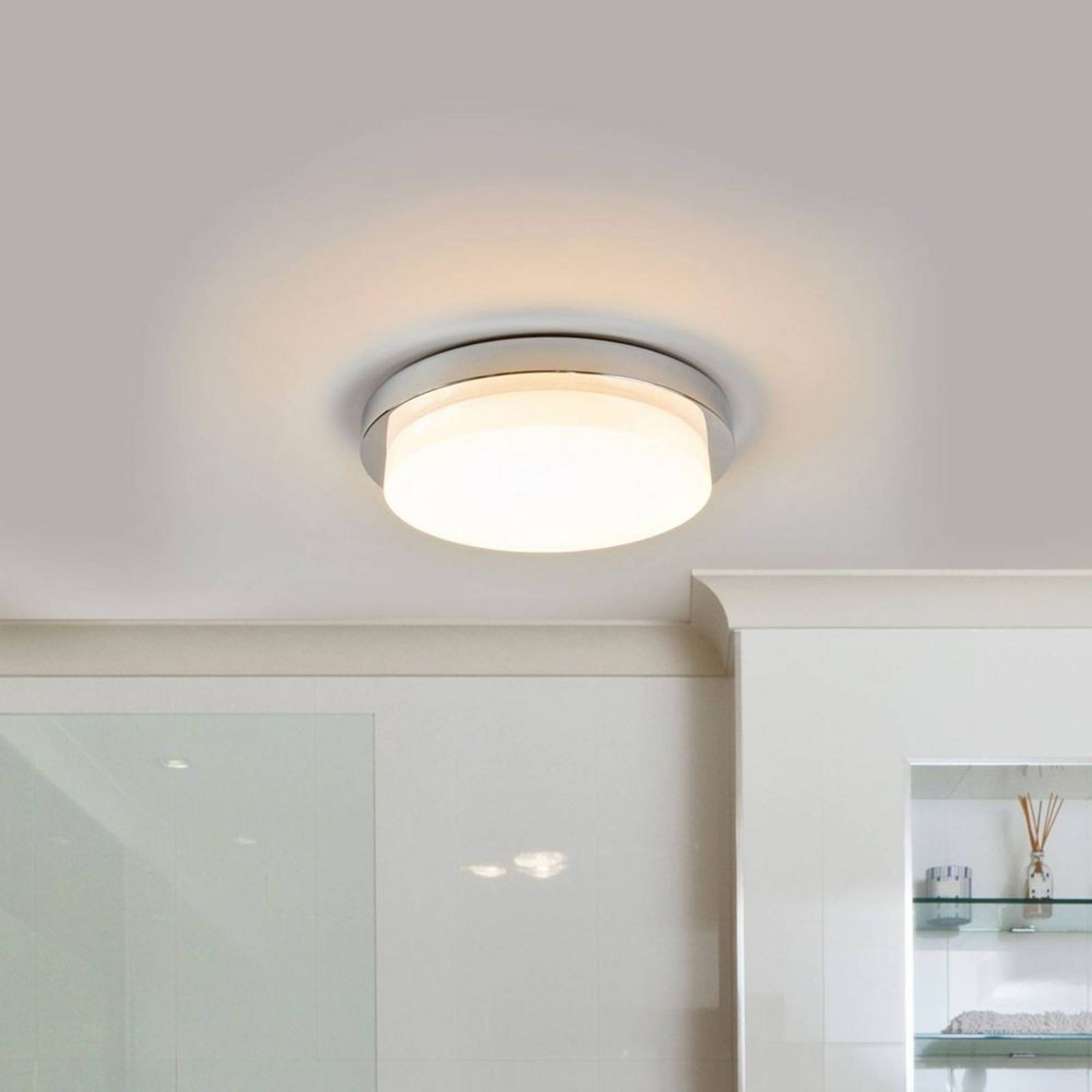 Cordula LED Plafonieră IP44 Chrome/Opal - Lindby