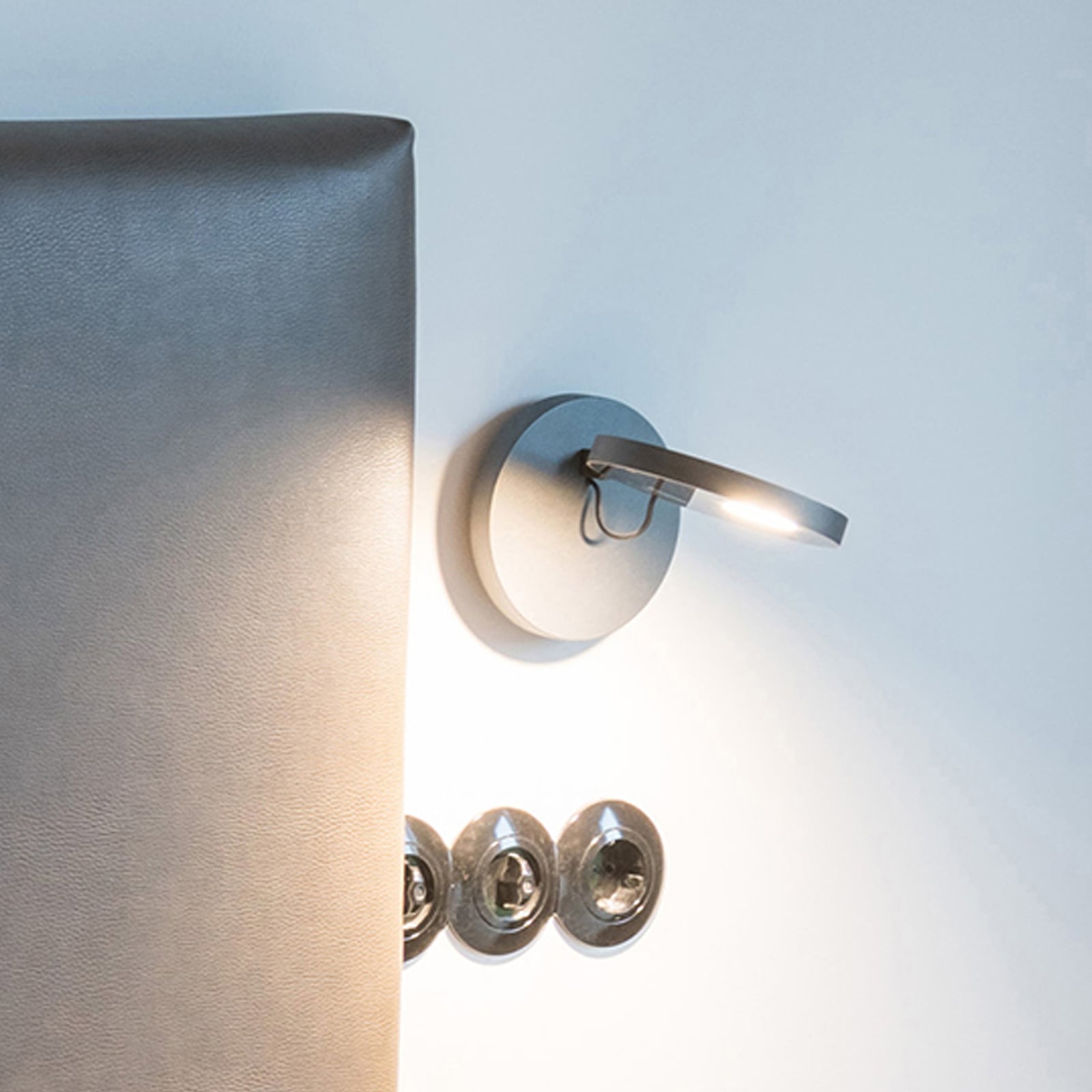 Demetra Spotlight LED-Wandlampe, 2.700 K, grau - Artemide