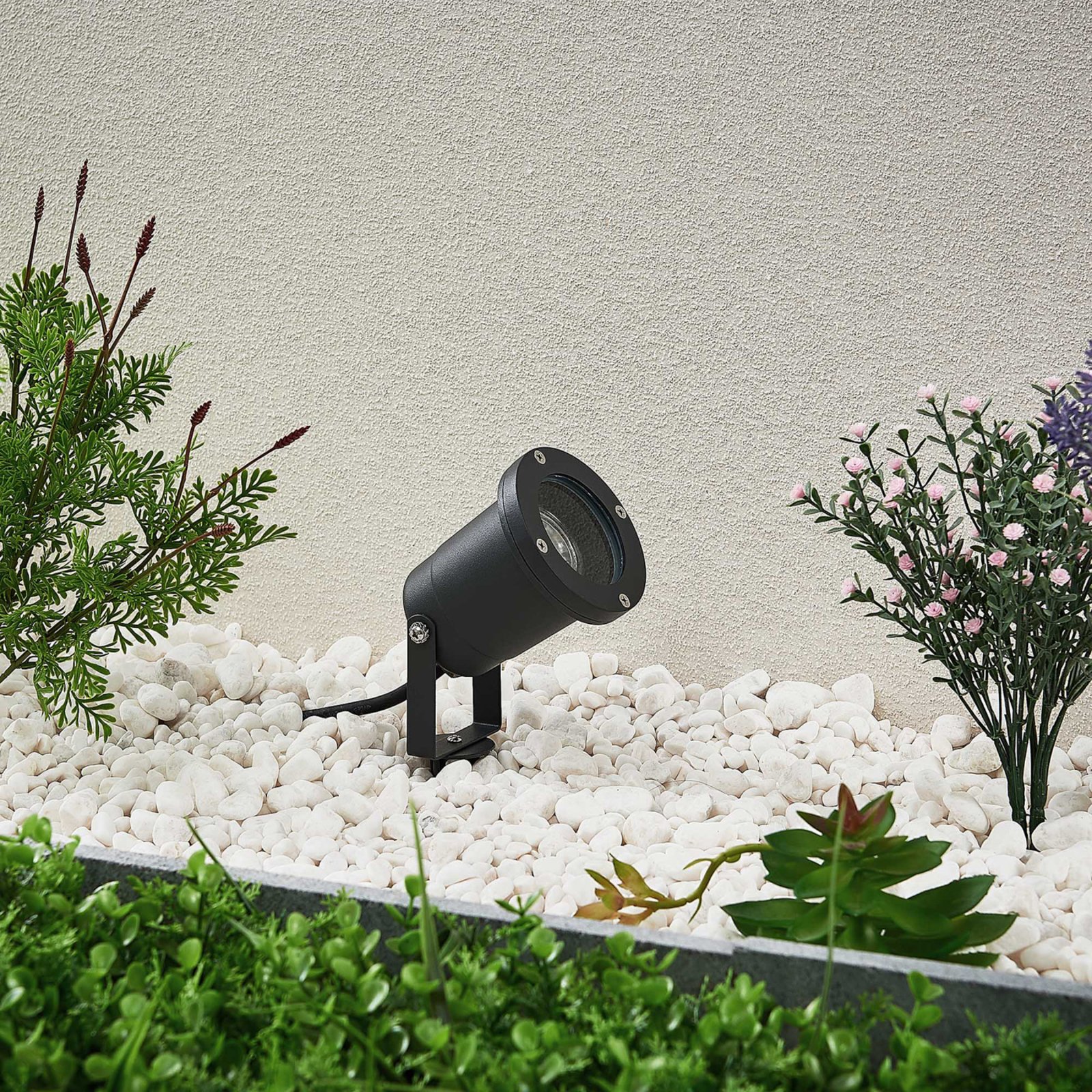 Nielas Outdoor Spot w/Spike Black - Lindby