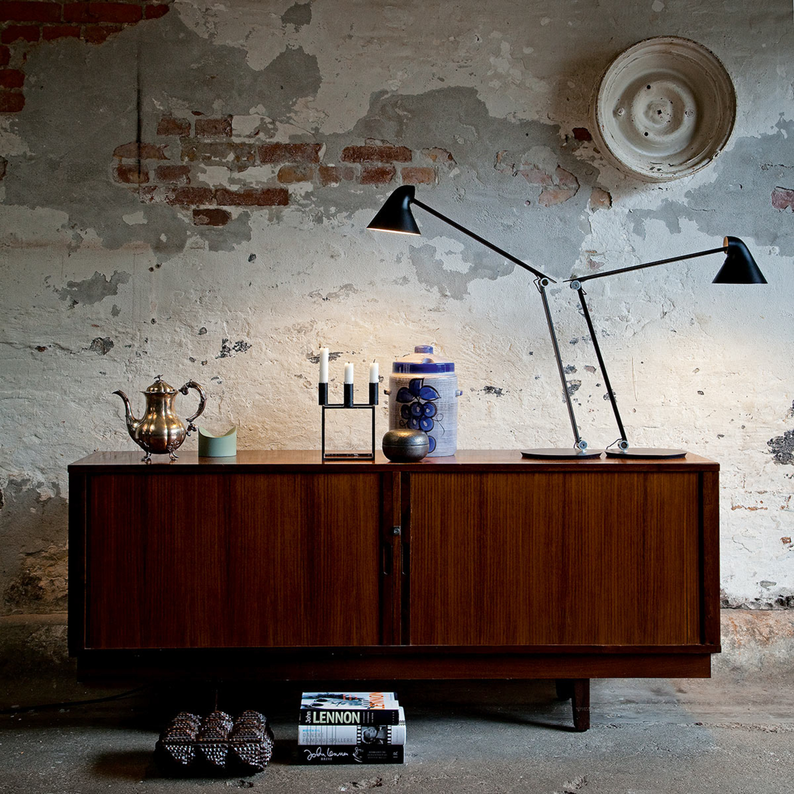 NJP Bordslampa m/Fot 2700K Svart - Louis Poulsen