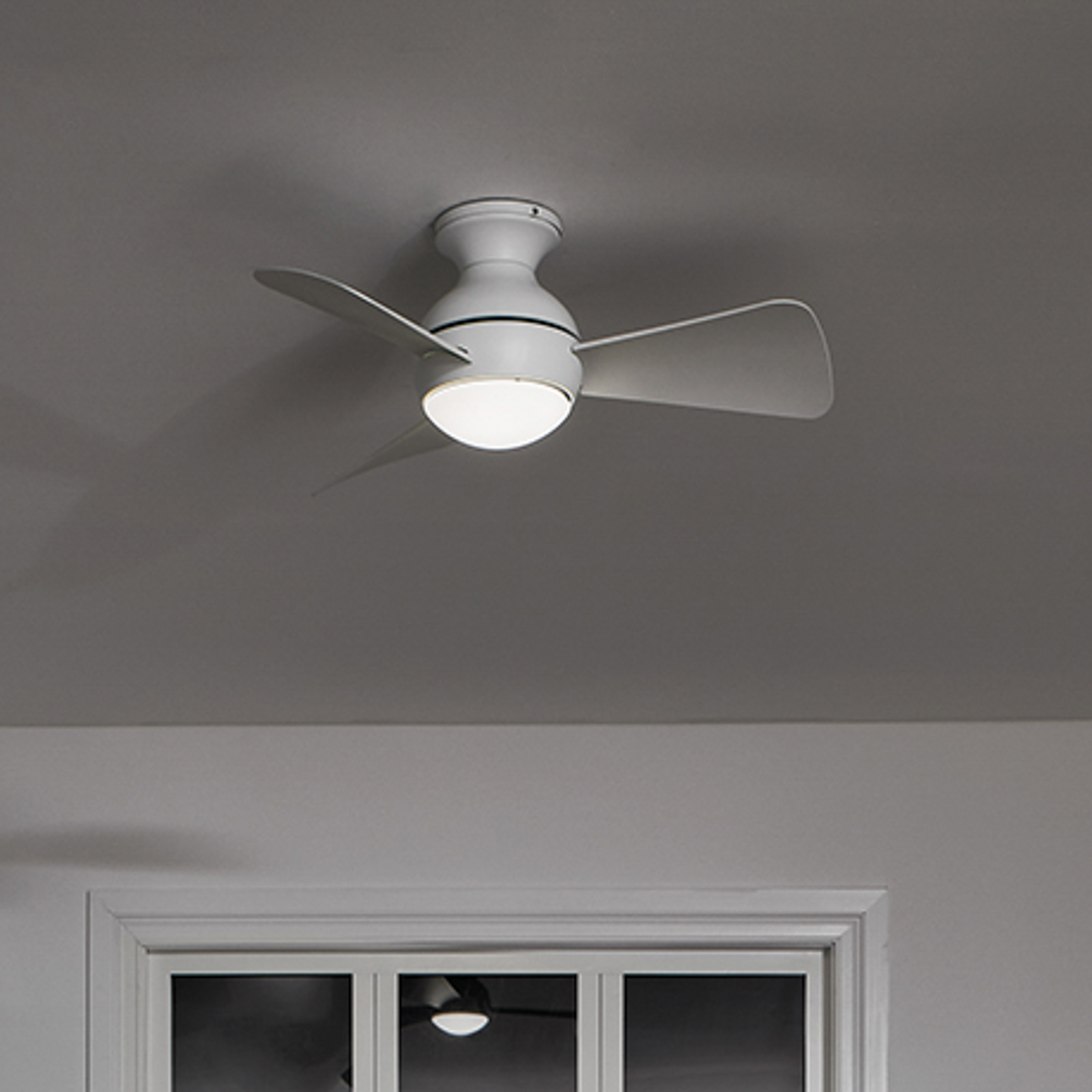 Ventilateur de plafond LED Sola, IP23 blanc mat
