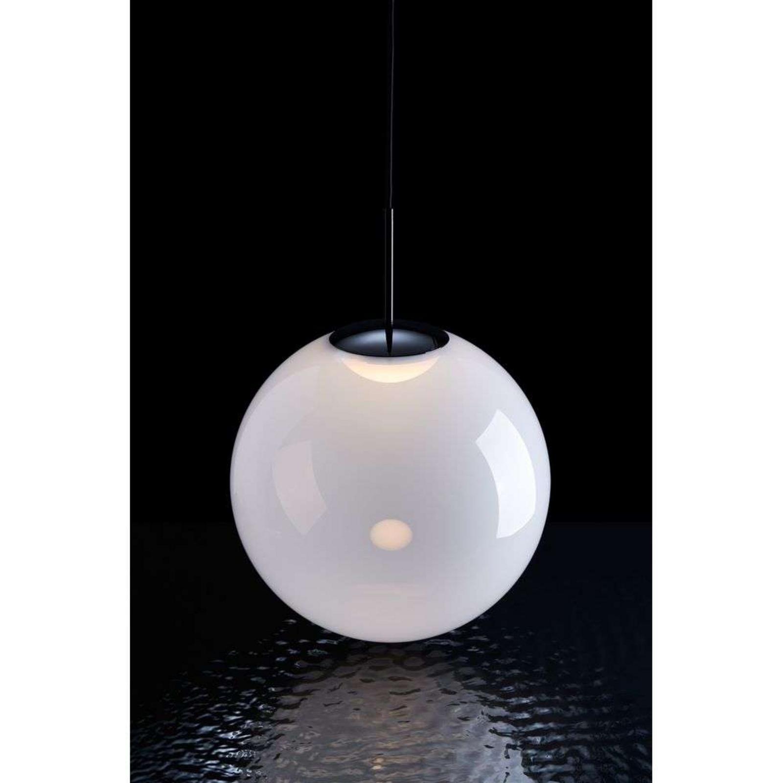 Globe Závěsná Lampa Ø25 Opal - Tom Dixon