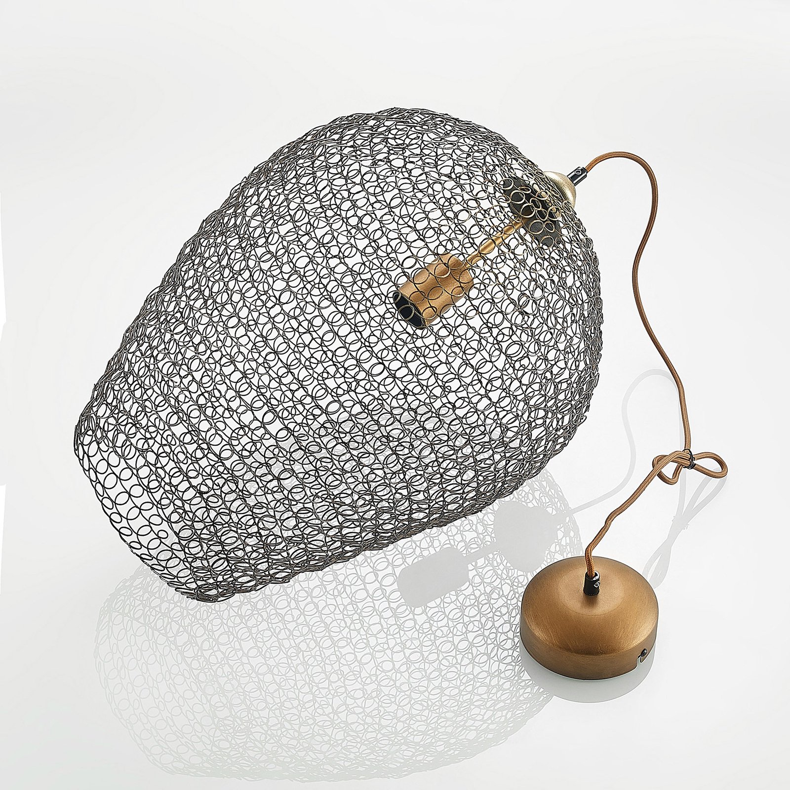 Lindby Benja pendant lamp, one-bulb, brass