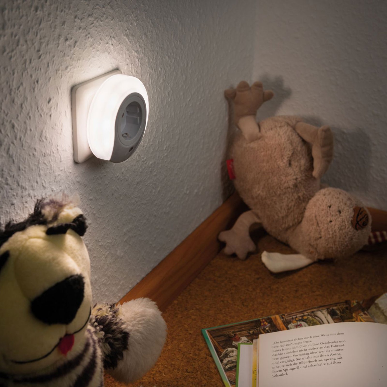 Paulmann Esby LED-nattlampa med eluttag, rund