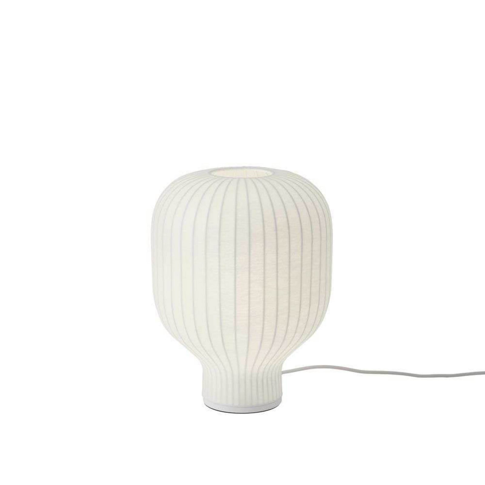 Strand Bordslampa H59 White Muuto - Vardagsrum - Plast | Produkter - Bordslampor | Lampspecialisterna