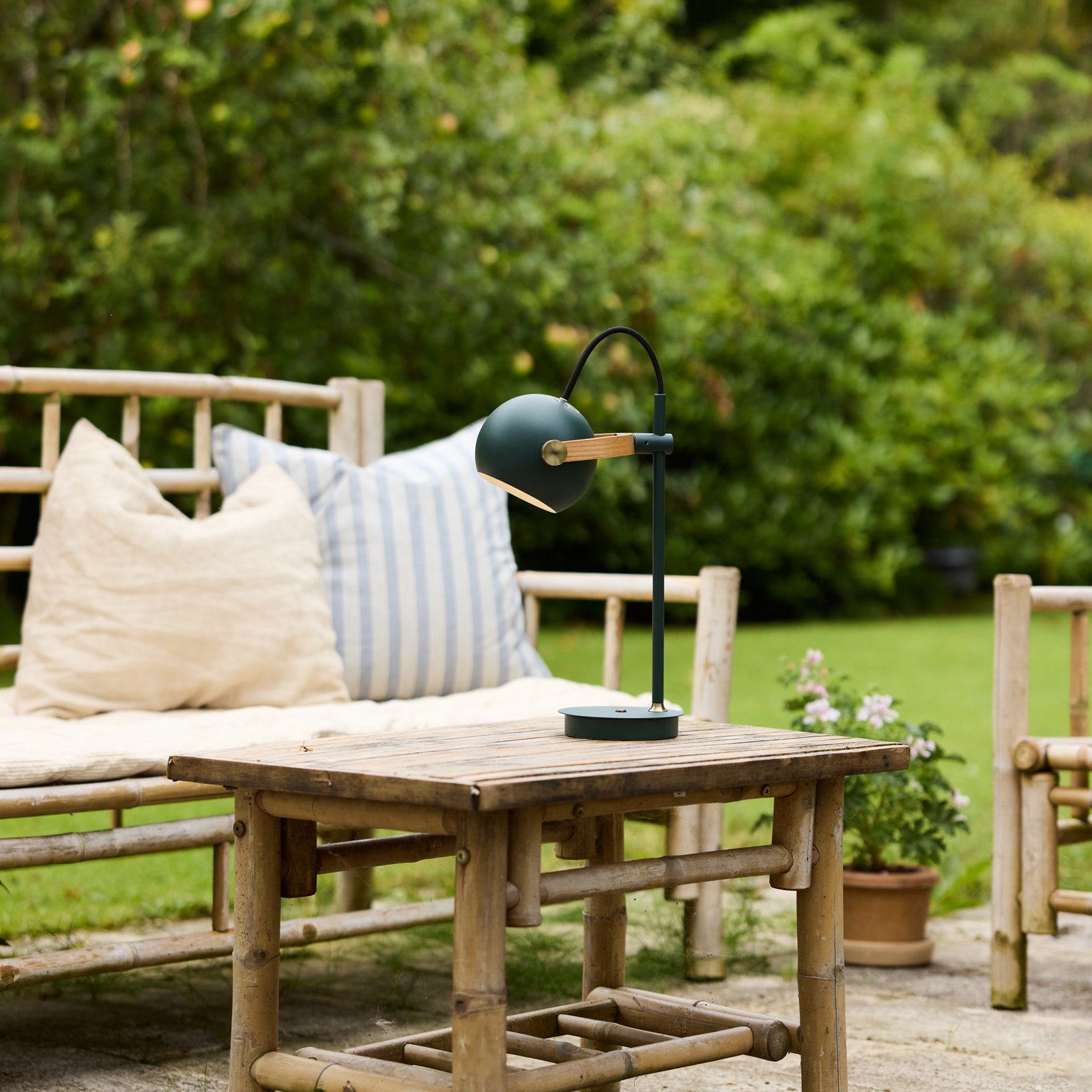 DC PORTABLE LED akumulátorová lampa, tmavě zelená, kovová – design Halo DC PORTABLE LED akumulátorová lampa, tmavě zelená, kovová – design Halo