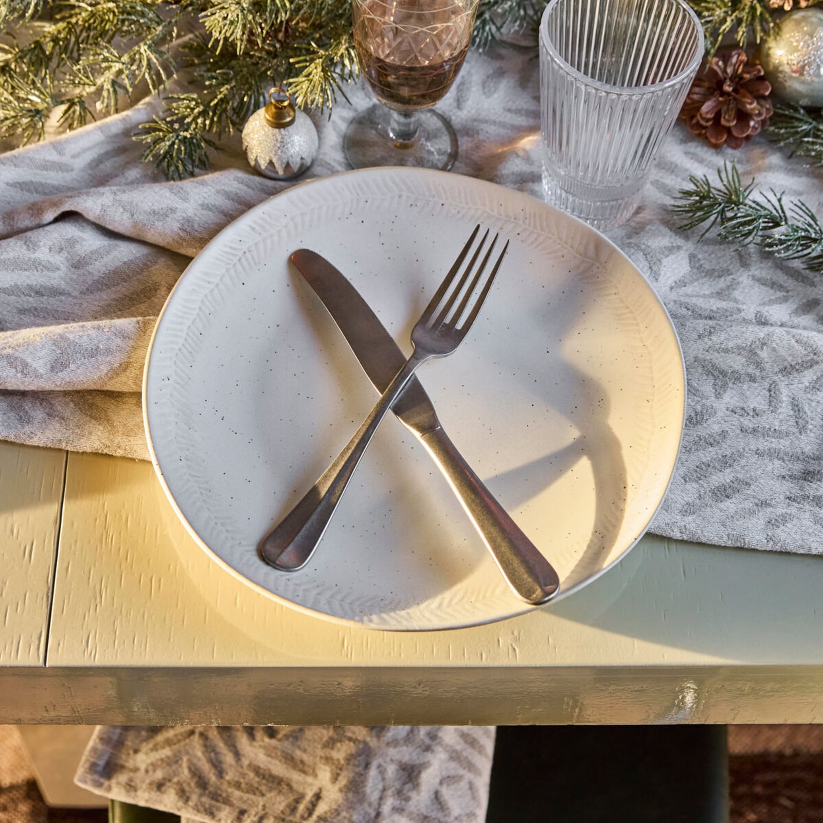 Assiettes de service, lot de 4, Ø 26,5 cm, grès, crème - House Doctor